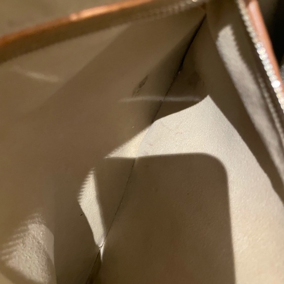 Used runway edition bag. Authentic. Has some dirt on inside of bag - Picture 8 of 15